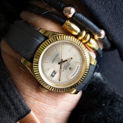 black-fkm-rubber-strap-for-rolex-day-date-40-on-hand.png