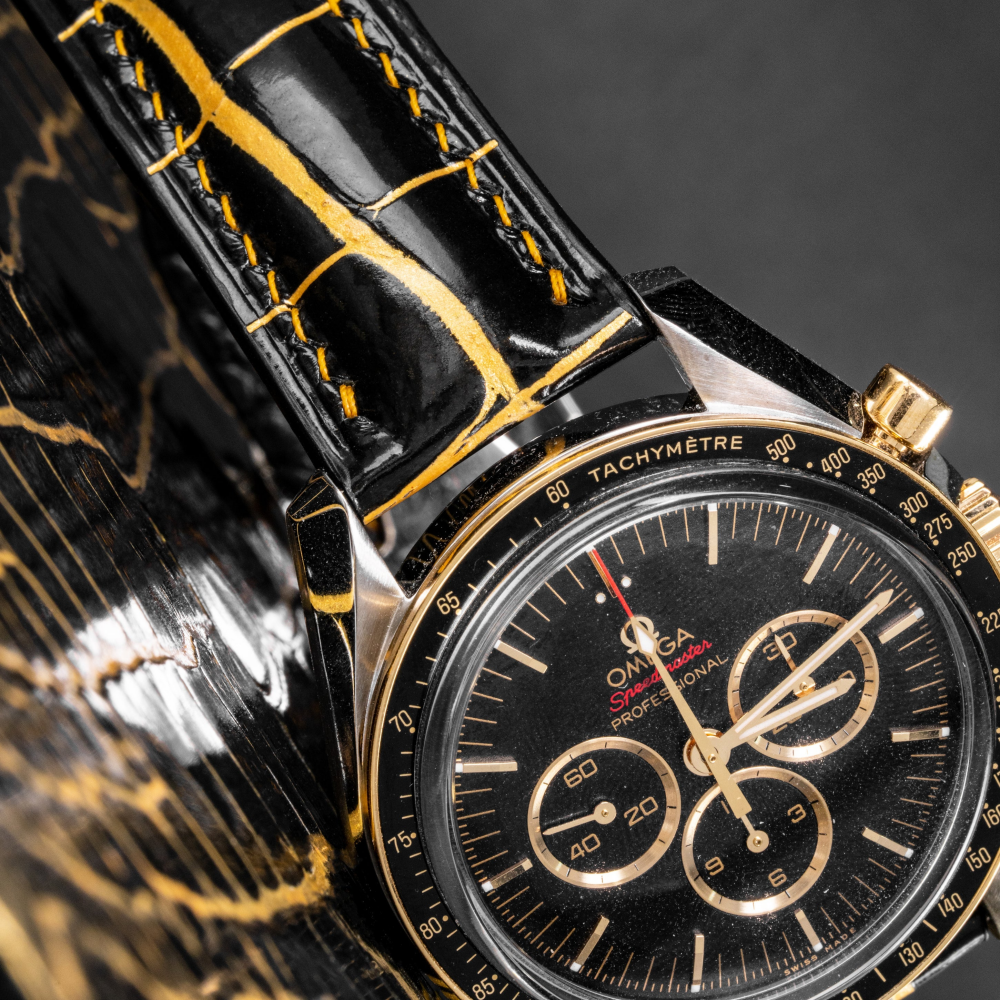 black-gold-alligator-leather-strap-for-omega-speedmaster-lug.png
