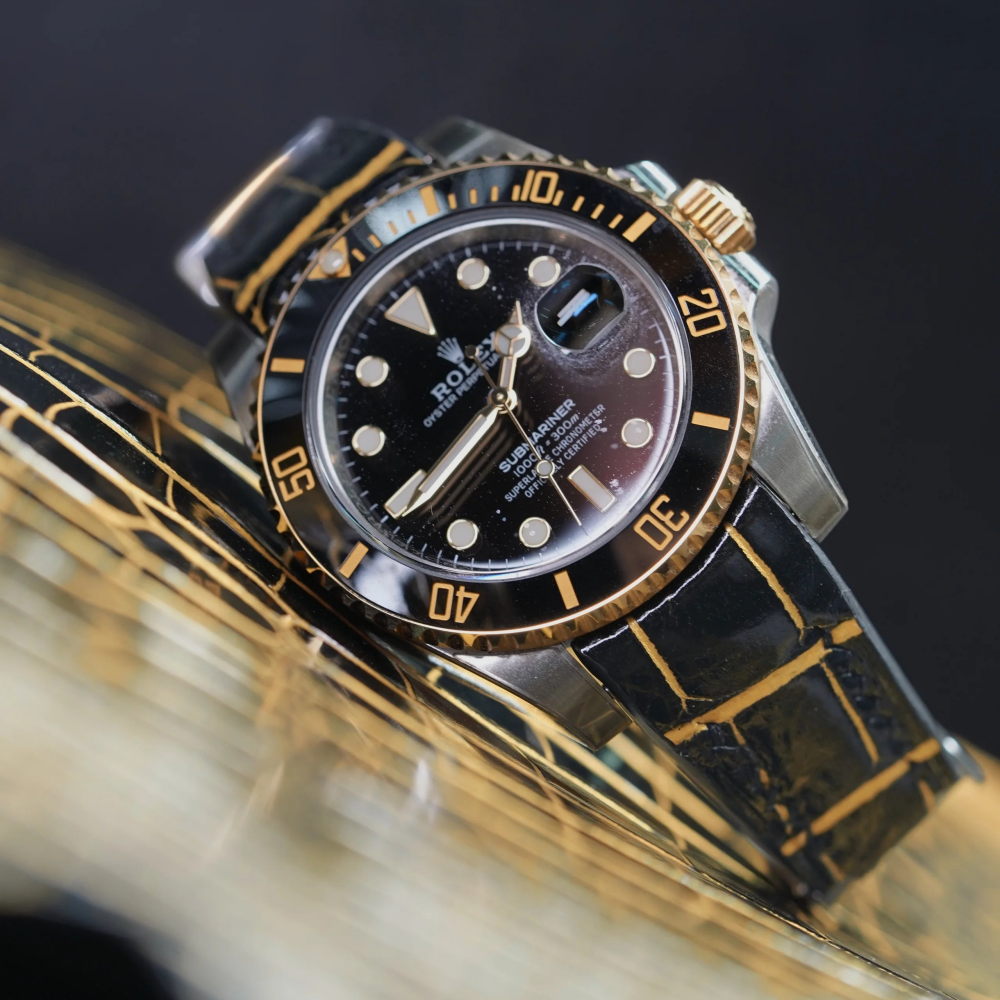 black-gold-alligator-leather-strap-for-rolex-submariner-40mm-black-stitching.png