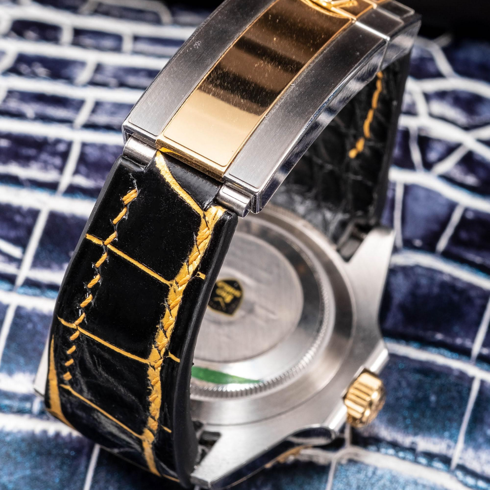 black-gold-alligator-leather-strap-for-rolex-submariner-41mm-yellow-gold-stitching-backside.png