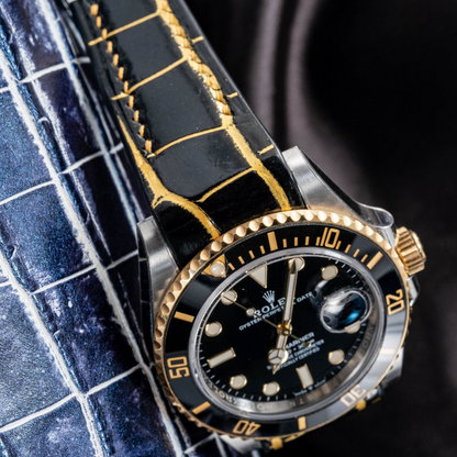 black-gold-alligator-leather-strap-for-rolex-submariner-41mm-yellow-gold-stitching-lug.png