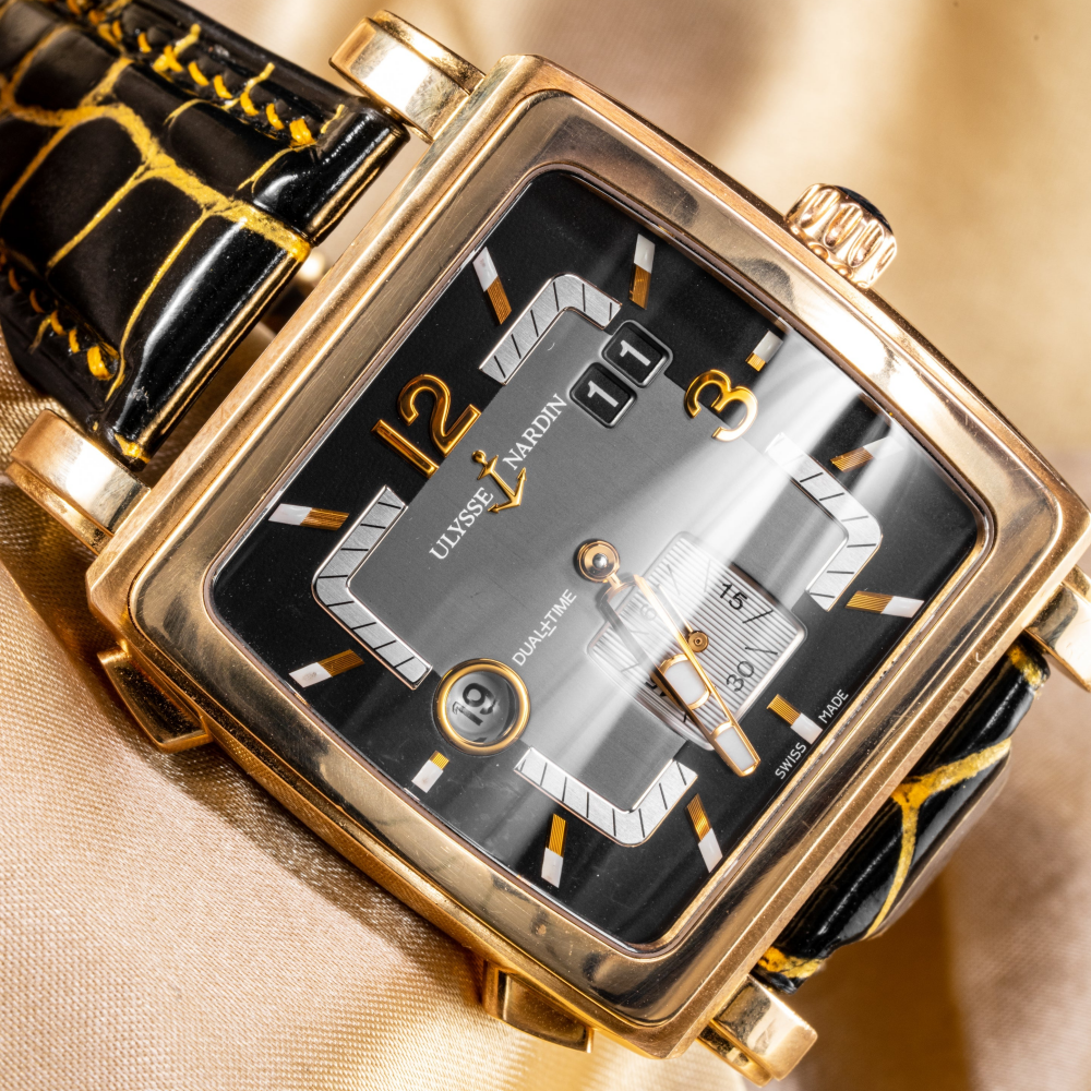 black-gold-alligator-leather-strap-for-ulysse-nardin-quadrato-detail.png