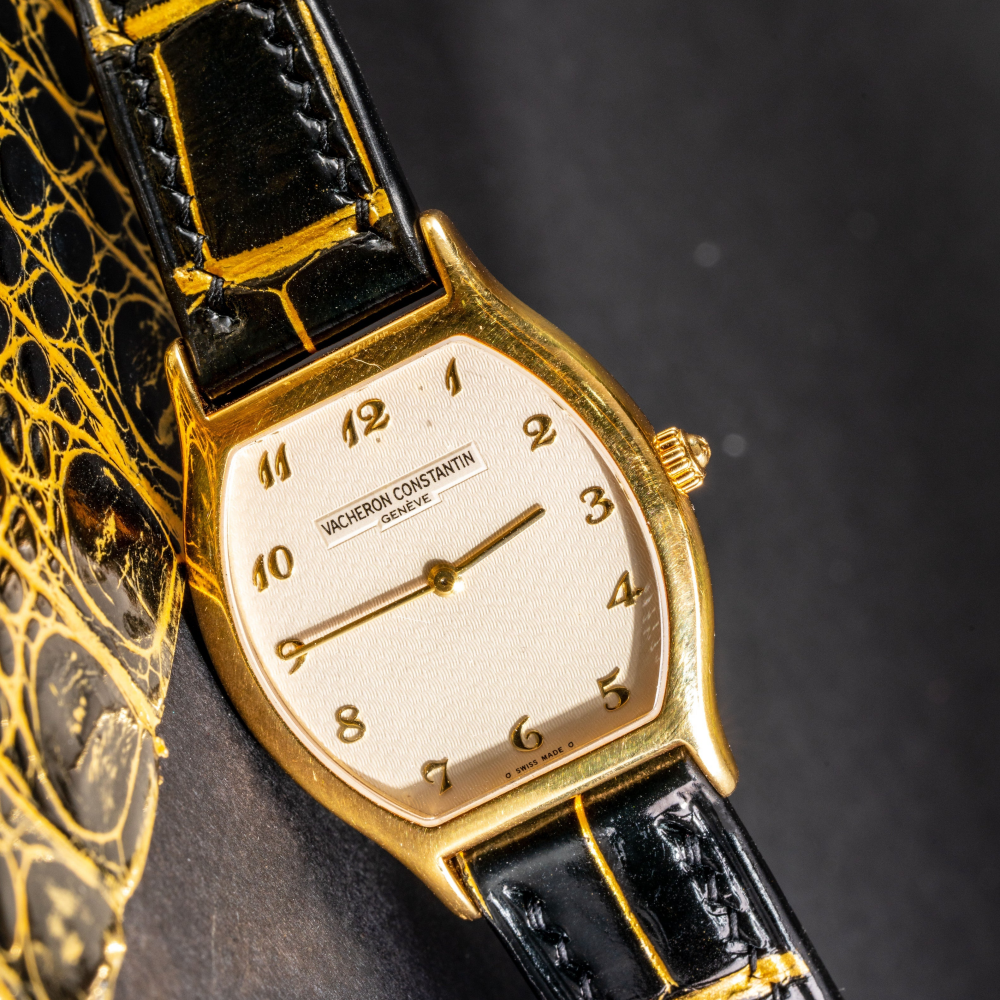 black-gold-alligator-leather-strap-for-vacheron-constantin-tonneau-watch.png