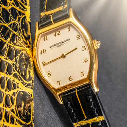 black-gold-alligator-leather-strap-for-vacheron-constantin-tonneau.png