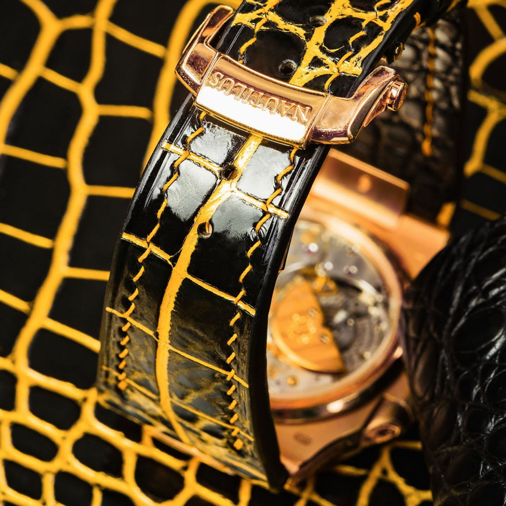 black-gold-alligator-leather-watch-strap-for-Patek-Philippe-Nautilus-5712r-backside.png