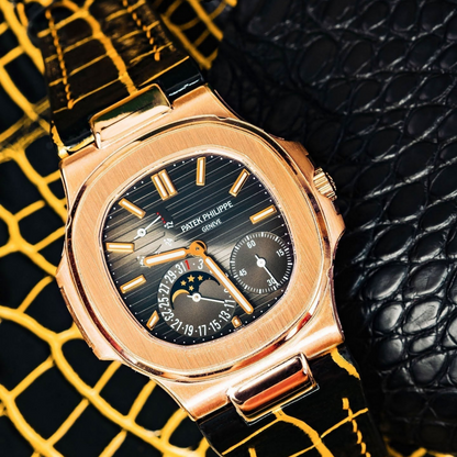 black-gold-alligator-leather-watch-strap-for-Patek-Philippe-Nautilus-5712r-detail.png