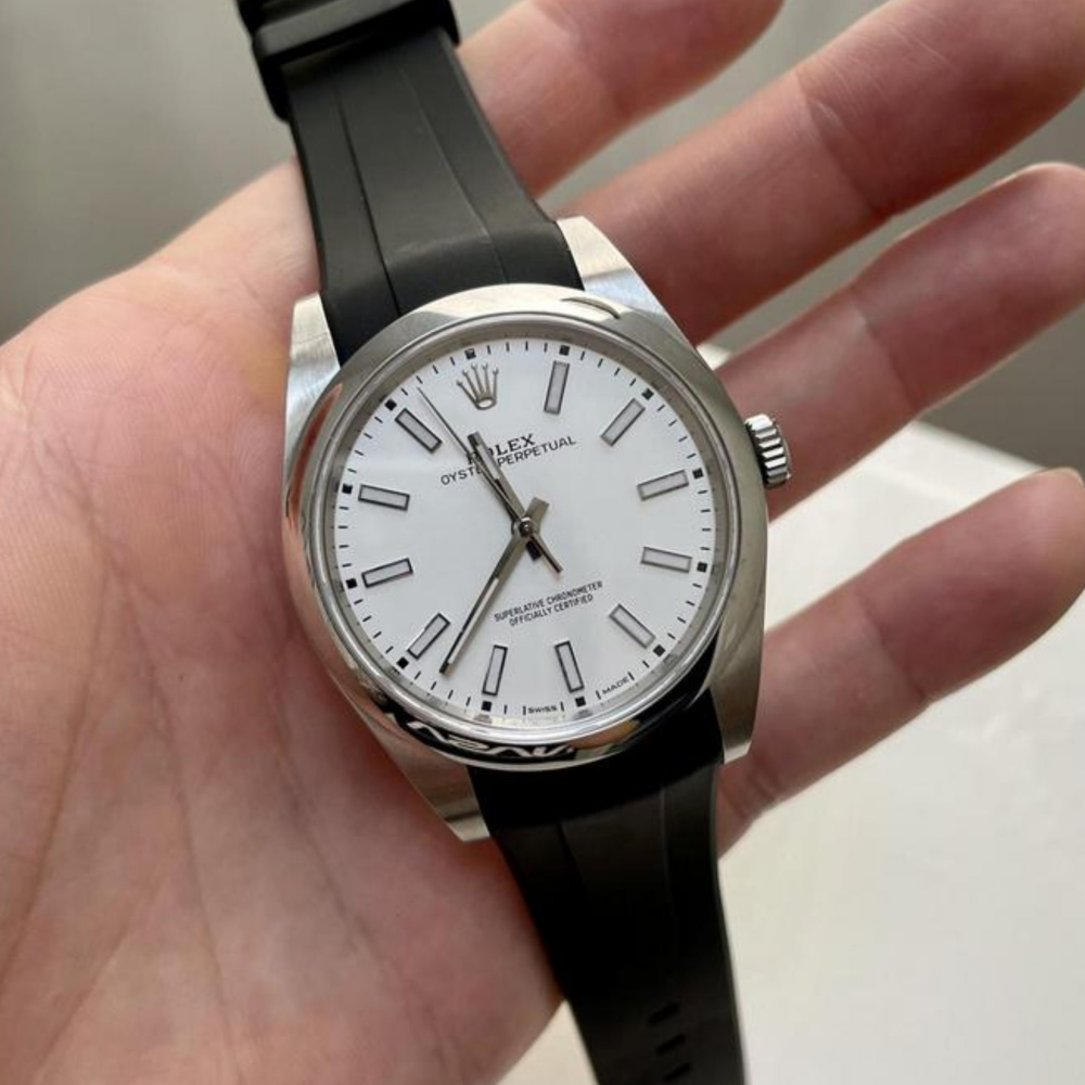 black-rubber-strap-for-rolex-oyster-perpetual-41mm-on-Watch.png