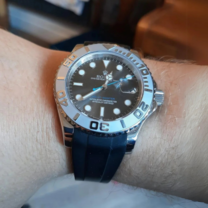 black-rubber-strap-for-rolex-yacht-master-on-hand_7a42b42e-abc8-4e8a-bad4-4e0cf6257b6c.png