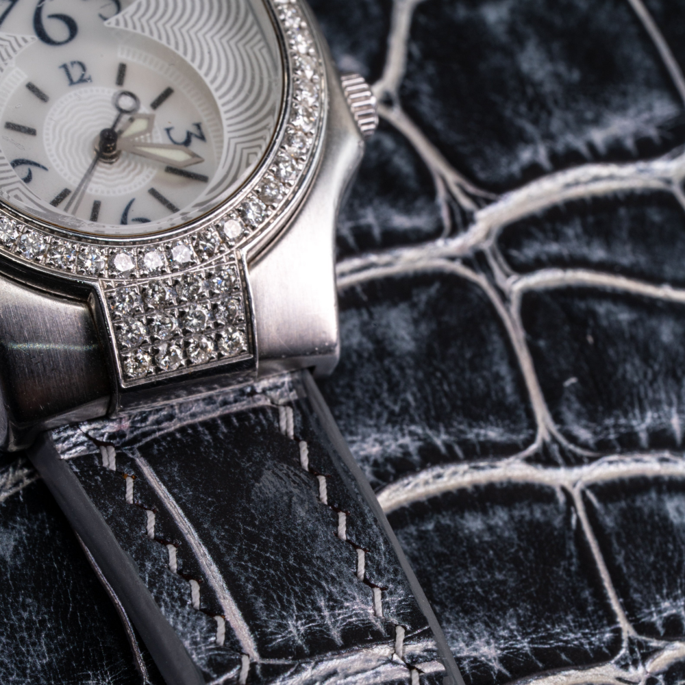 black-silver-alligator-leather-strap-for-philip-stein-signature-dual-time-detail.png