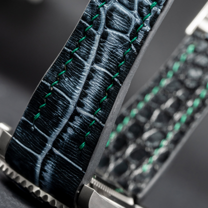 black-silver-alligator-leather-strap-for-rolex-submariner-41mm-green-stitching-detail.png
