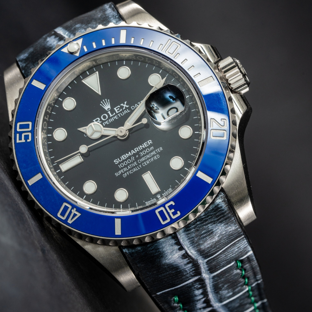 black-silver-alligator-leather-strap-for-rolex-submariner-41mm-green-stitching.png