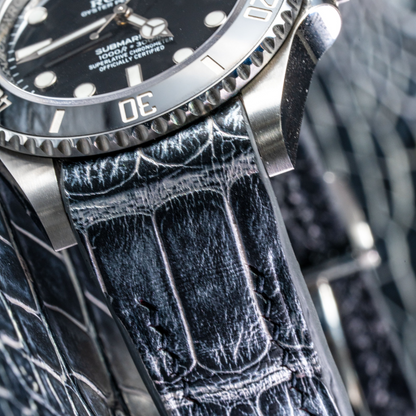 black-silver-alligator-leather-strap-for-rolex-submariner-41mm-lug.png