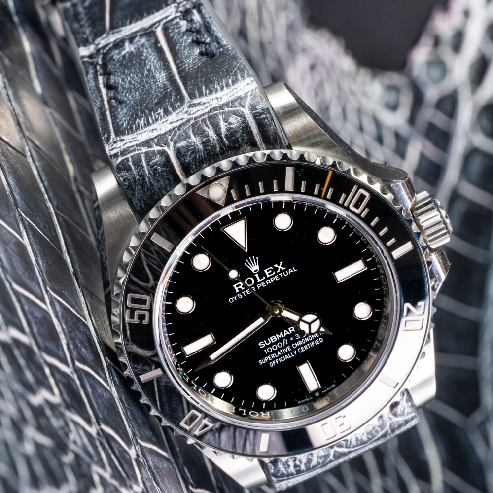 black-silver-alligator-leather-strap-for-rolex-submariner-41mm-watch.png