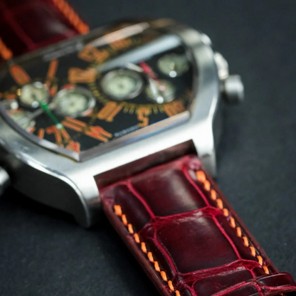 blood-red-alligator-leather-strap-for-delacour-bichrono-detail.png