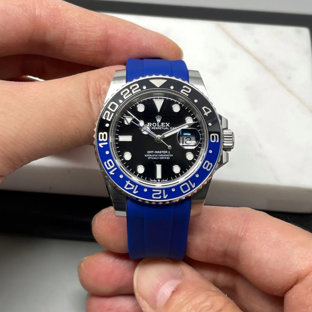 blue-rubber-strap-for-rolex-submariner-on-watch.png
