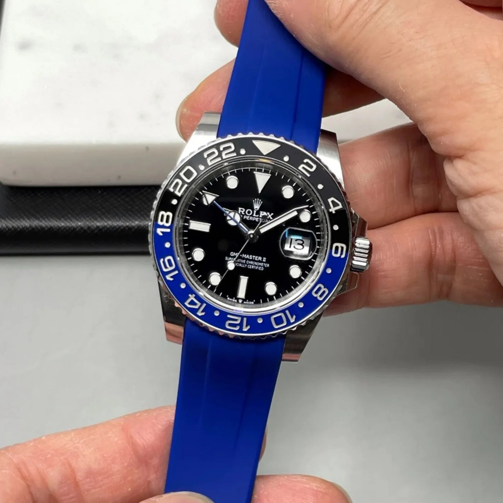 blue-rubber-strap-for-rolex-submariner-onwatch.png