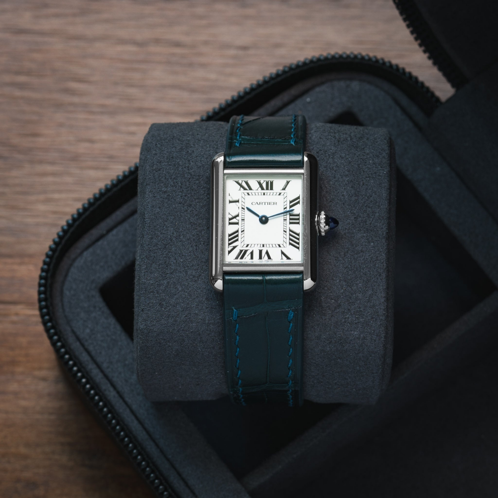 boreal-green-alligator-leather-watch-strap-for-Cartier-tank-on-Watch.png