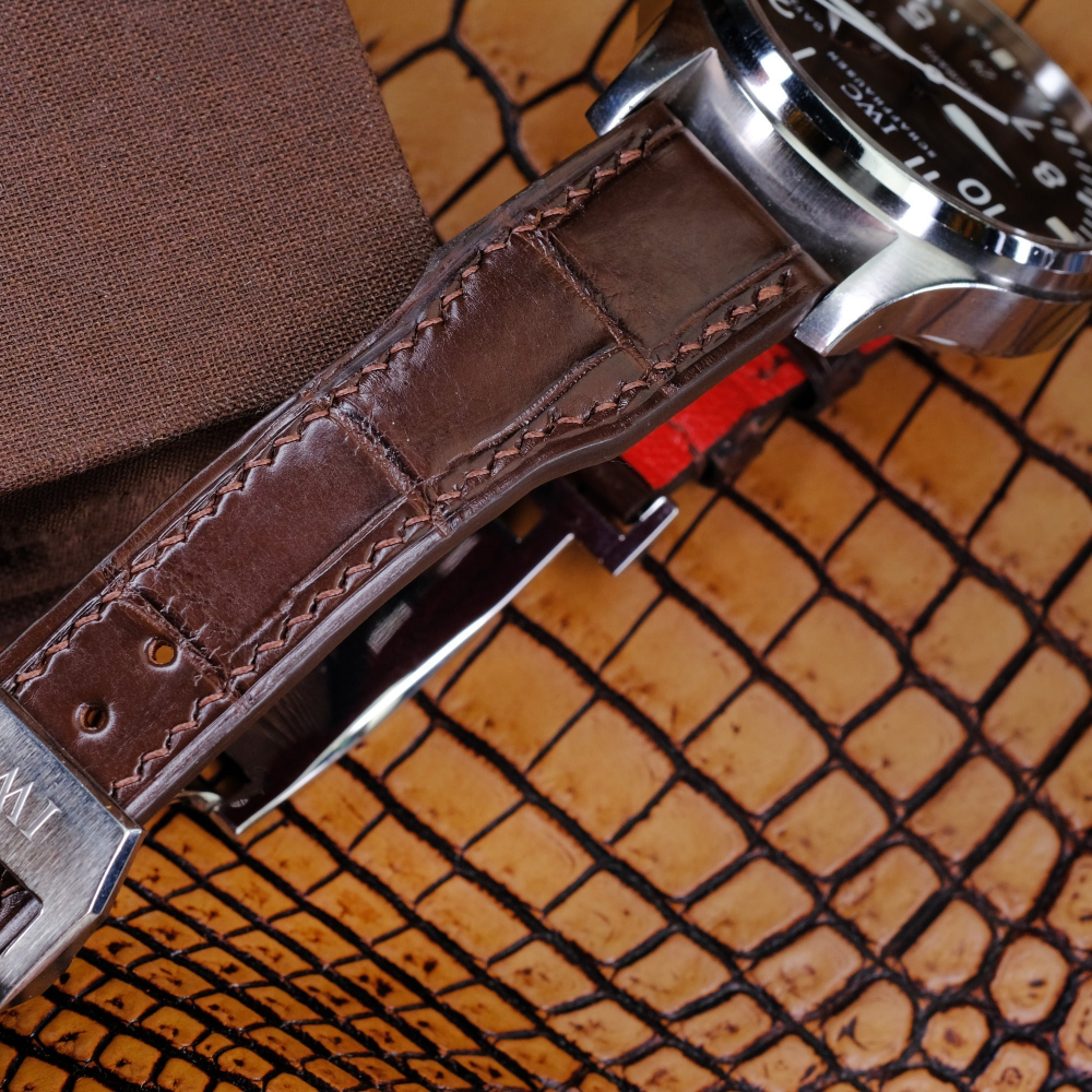 brown-alligator-leather-strap-for-iwc-big-pilot-stitcing.png