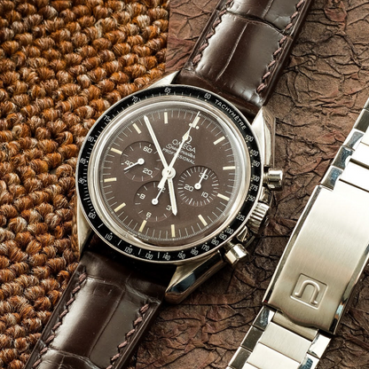 brown-alligator-leather-watch-strap-for-Omega-Speedmaster.png