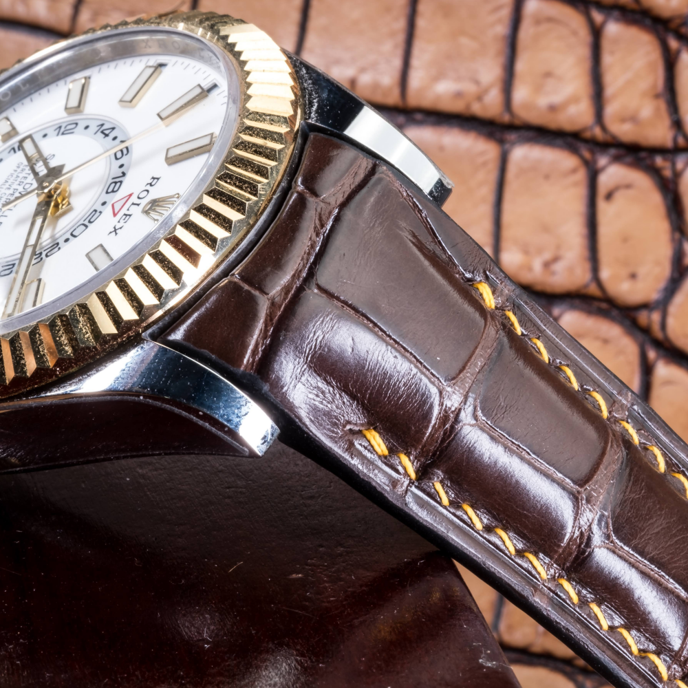 brown-alligator-leather-watch-strap-for-Rolex-Sky-dweller-lug.png