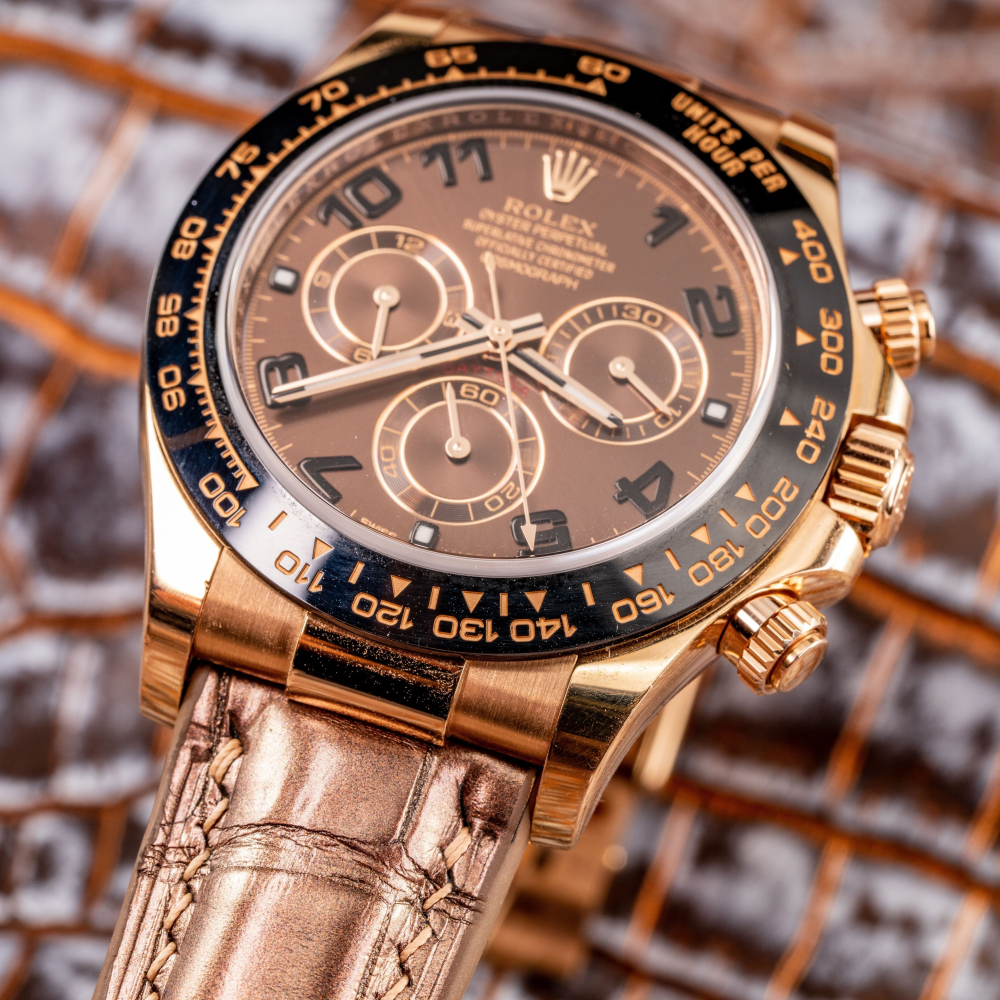 champange-gold-alligator-strap-for-rolex-daytona-detail.png