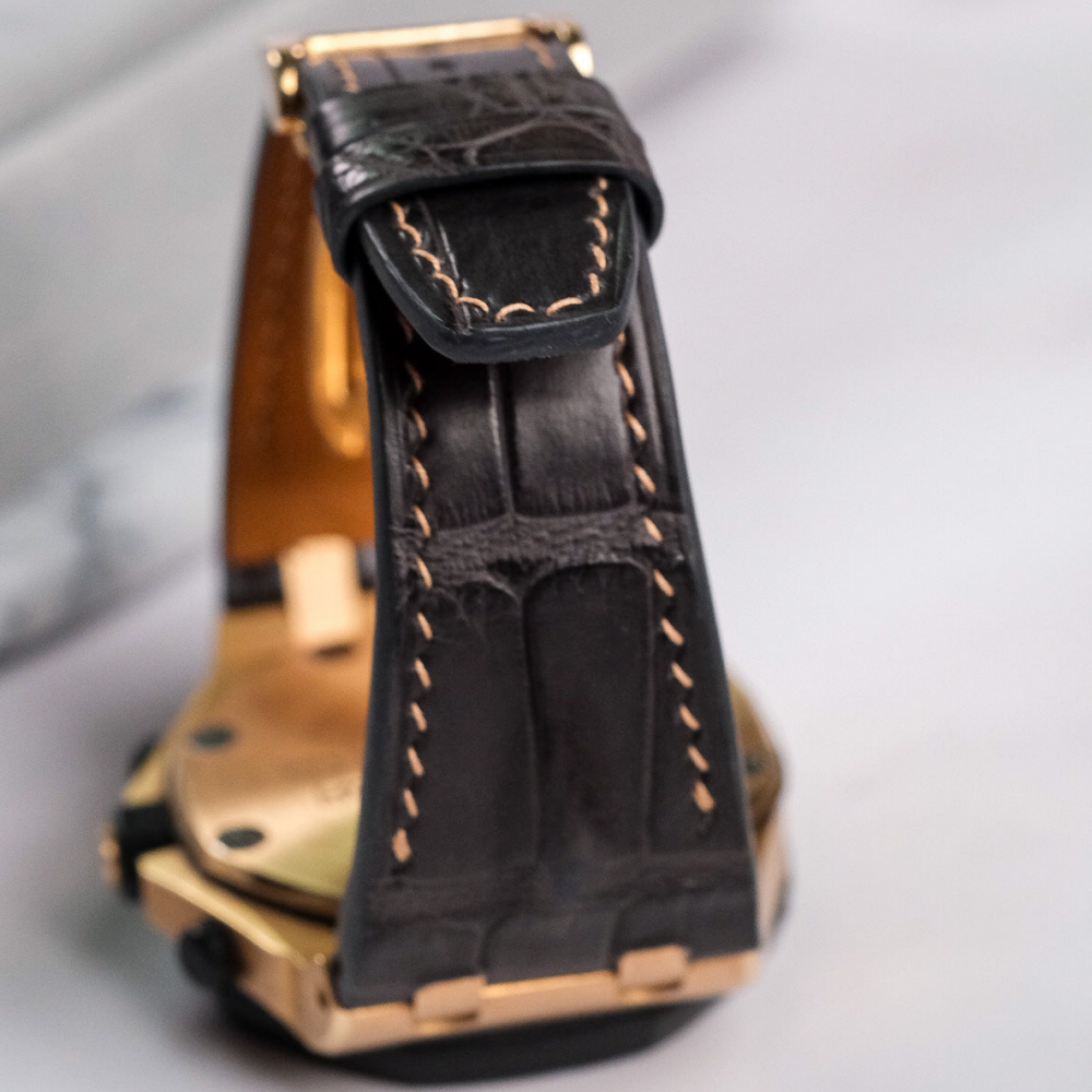 charcoal-grey-alligator-leather-strap-for-ap-royal-oak-shore-42mm-backside.png