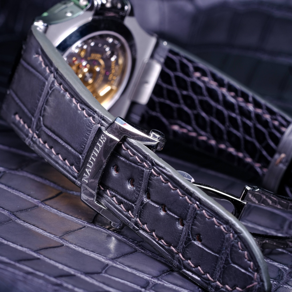 charcoal-grey-alligator-leather-watch-strap-for-Patek-Philippe-Nautilus-5980r-detail.png