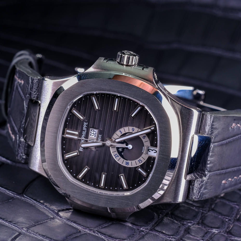 charcoal-grey-alligator-leather-watch-strap-for-Patek-Philippe-Nautilus-5980r-watch.png