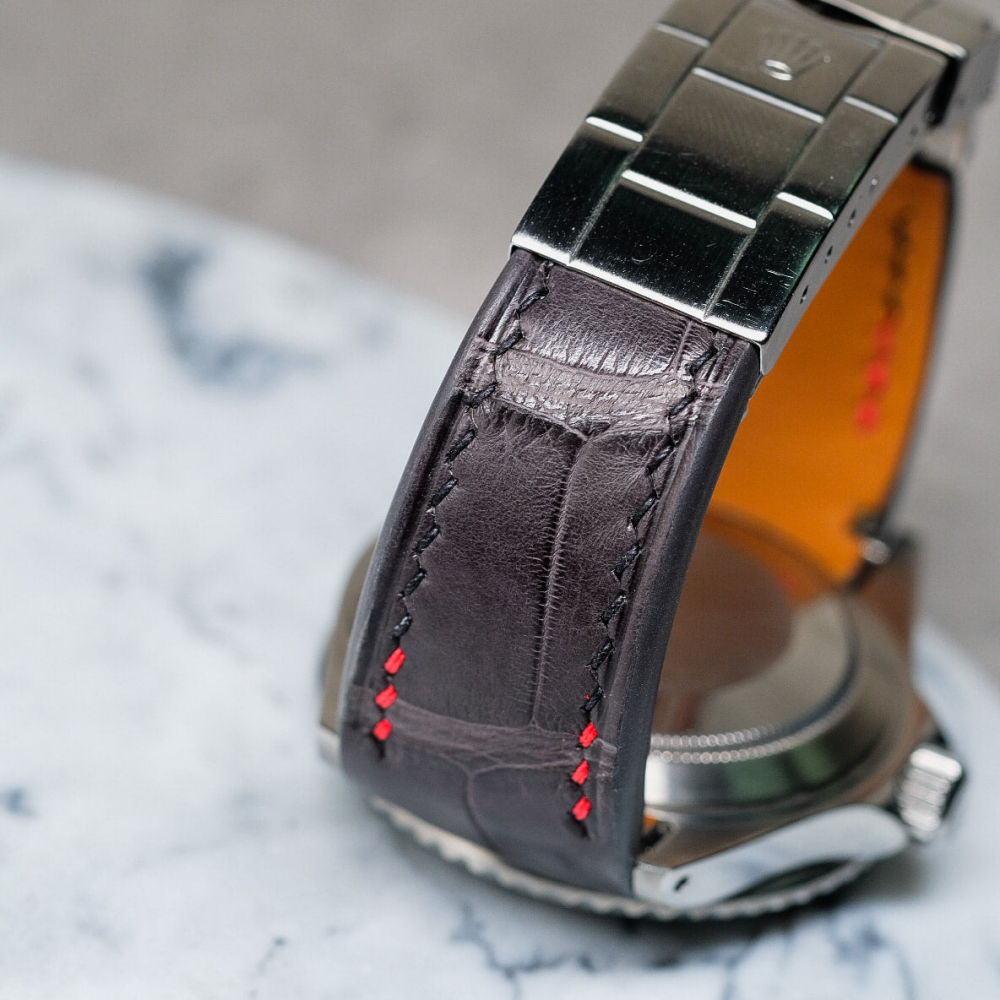 charocoal-grey-alligator-leather-strap-for-rolex-submariner-40mm-detail.png