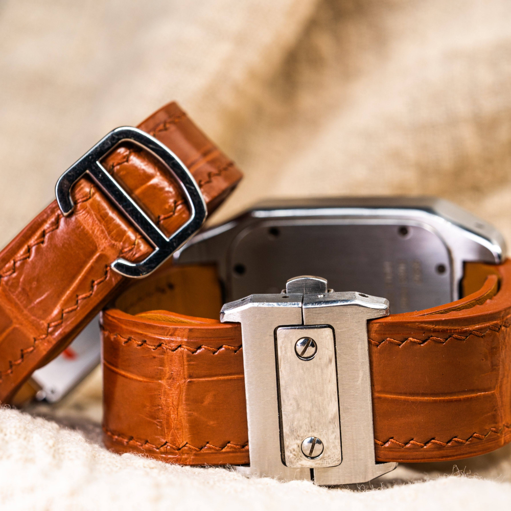 chestnut-brown-alligator-leather-srap-cartier-santos-100-backside.png