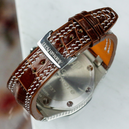 chestnut-brown-alligator-leather-strap-for-ap-royal-oak-shore-42mm-buckle.png
