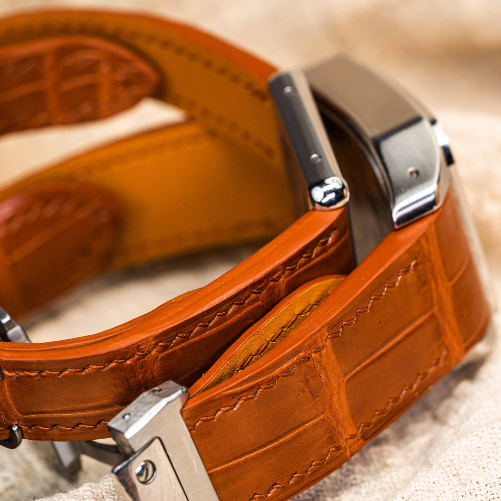 chestnut-brown-alligator-leather-strap-for-cartier-tank-lining.png