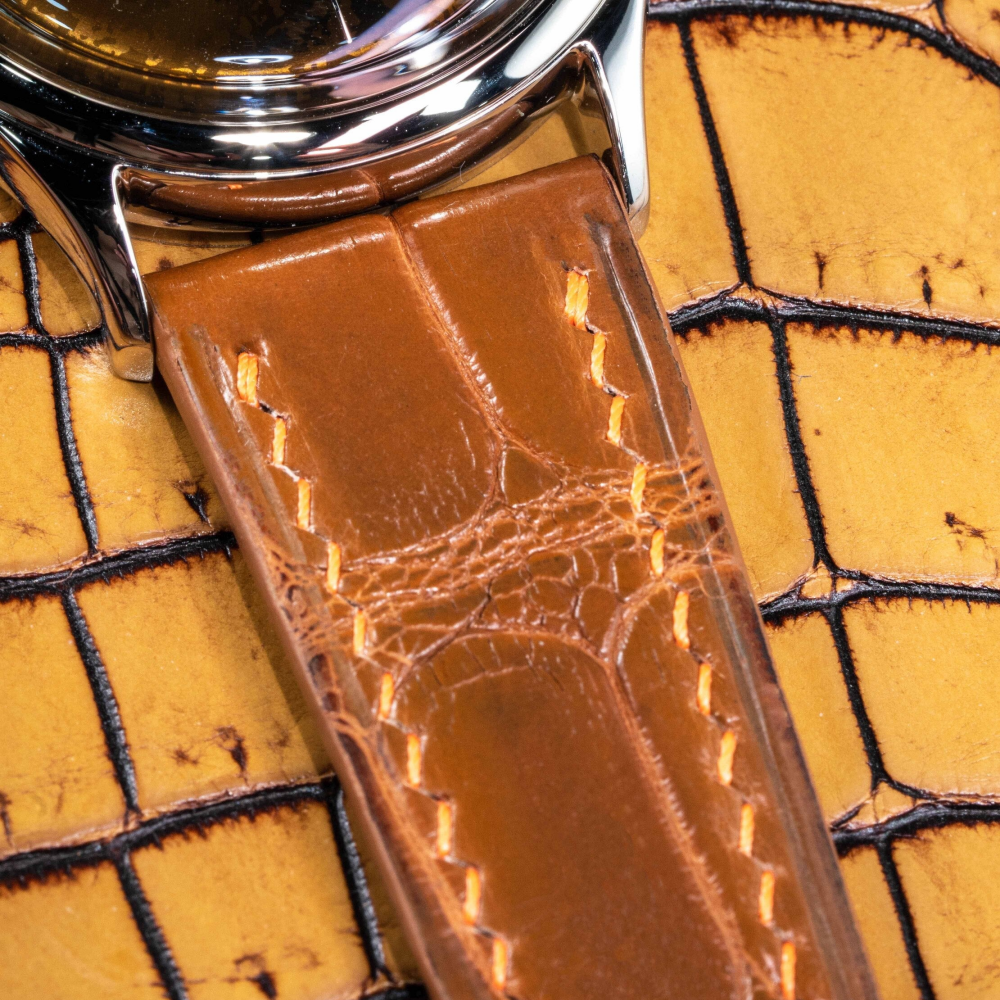chestnut-brown-alligator-leather-strap-for-kurono-grand-urushi-aoyama-lug.png