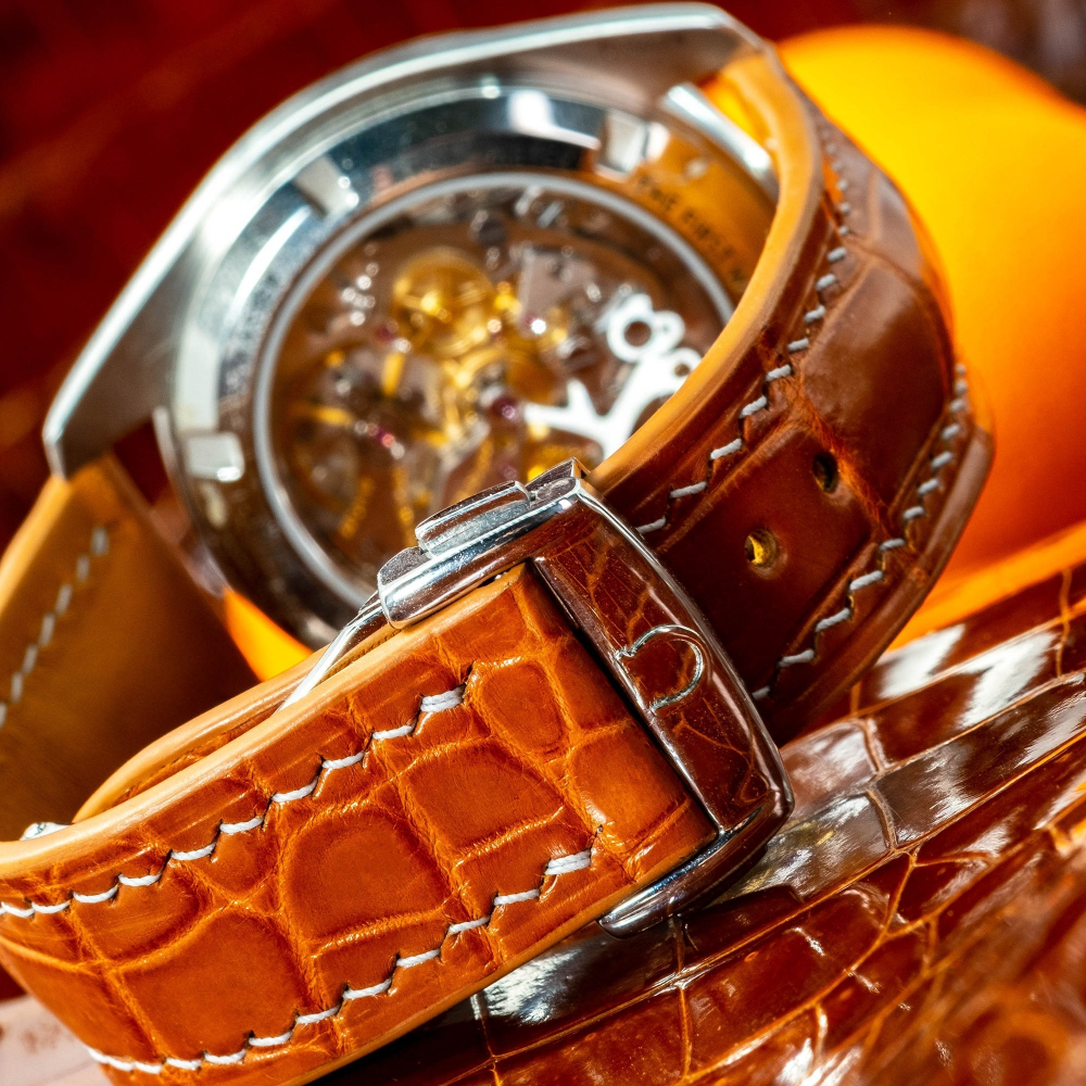 chestnut-brown-alligator-leather-strap-for-omega-speedmaster-backside.png