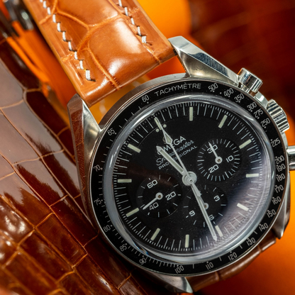 chestnut-brown-alligator-leather-strap-for-omega-speedmaster-watch.png