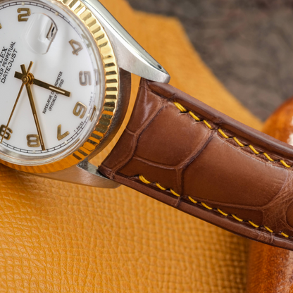 chestnut-brown-alligator-leather-watch-strap-for-Rolex-Datejust-36mm-yellow-gold-stitching-detail.png