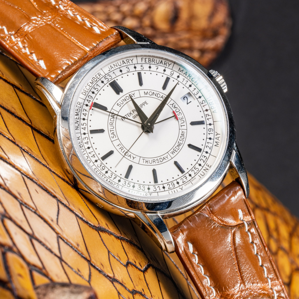 chestnut-brown-alligator-strap-for-Patek-Philippe-Calatrava-on-watch-5212a.png