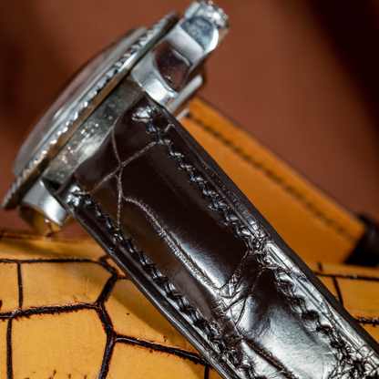 dark-brown-alligator-leather-watch-strap-for-Rolex-OysterPerpetual-comex-detail.png