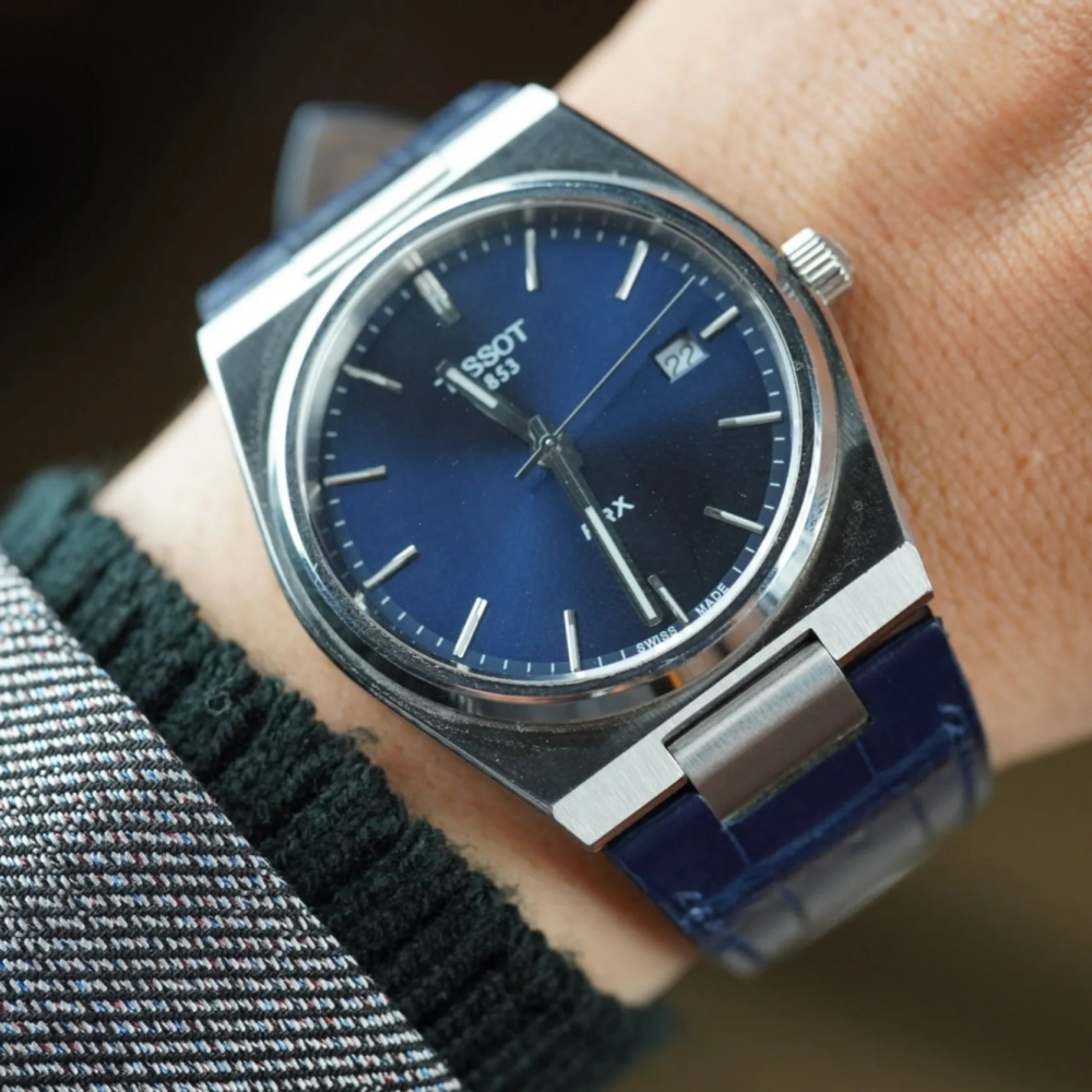 dark-navy-alligator-leather-watch-strap-for-tissot-prx-onhand.png