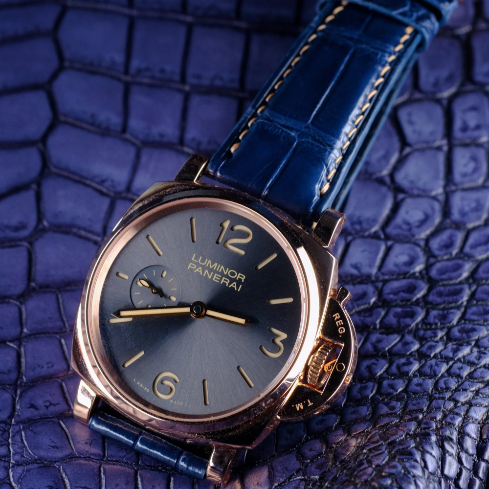 electric-Blue-alligator-leather-watch-strap-for-Panerai-Luminor-rosegold-stitching-on-watch.png