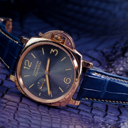 electric-Blue-alligator-leather-watch-strap-for-Panerai-Luminor-rosegold-stitching.png