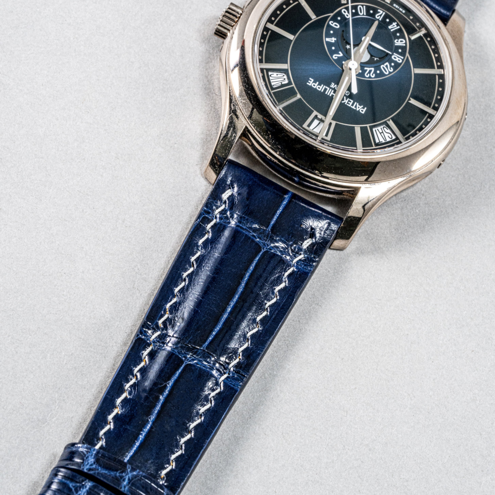 electric-blue-alligator-for-patek-philippe-complications-5961p-annual-calendar-chronograph-leather.png