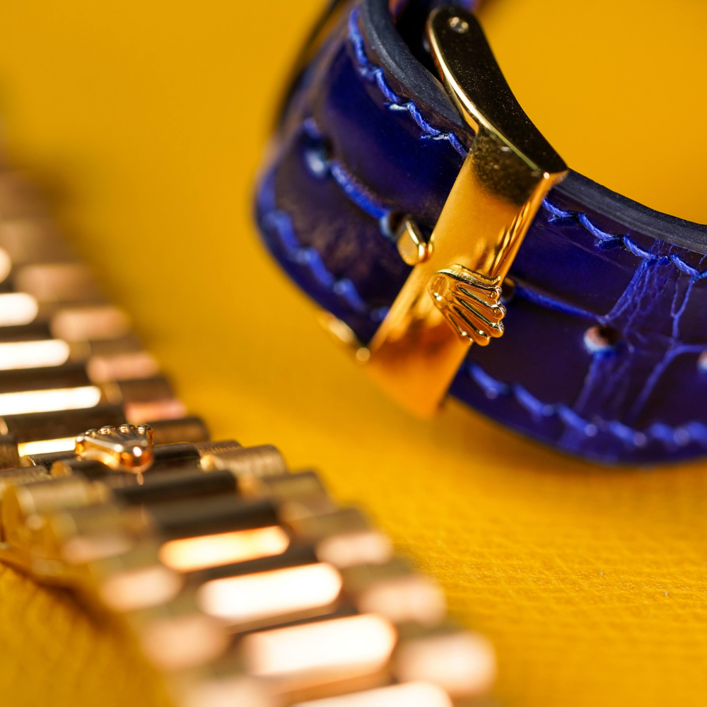 electric-blue-alligator-leather-strap-Rolex-day-date-buckle.png