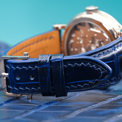 electric-blue-alligator-leather-strap-for-breguet-tradition-detail.png