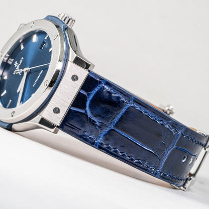 electric-blue-alligator-leather-strap-for-hublot-classic-fusion-detail.png