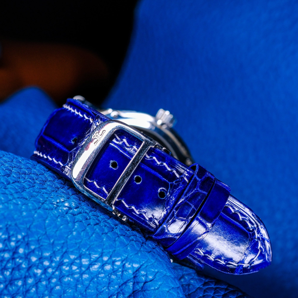 electric-blue-alligator-leather-strap-for-jaeger-lecoultre-master-control-8-days-antoine-buckle.png