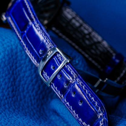 electric-blue-alligator-leather-strap-for-jaeger-lecoultre-master-control-8-days-antoine-lining.png