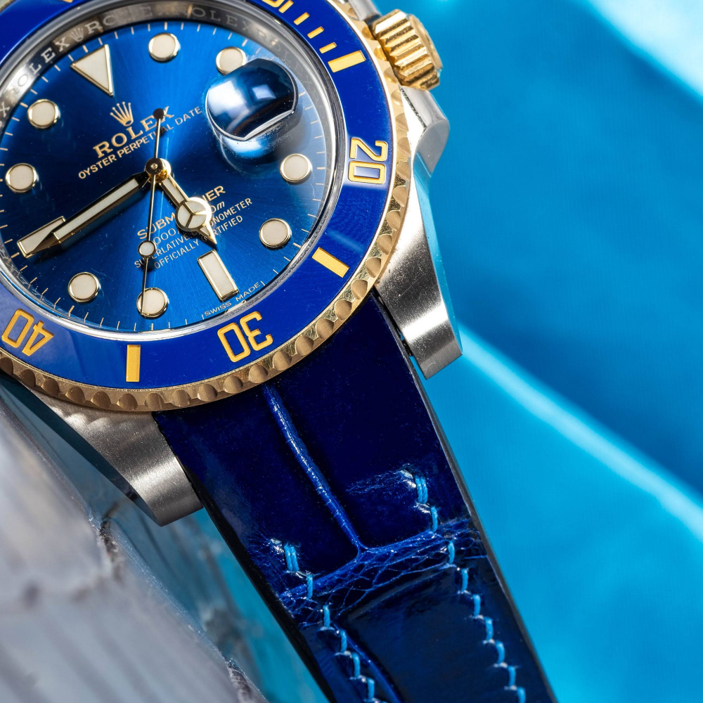 electric-blue-alligator-leather-strap-for-rolex-submariner-40mm-detail.png