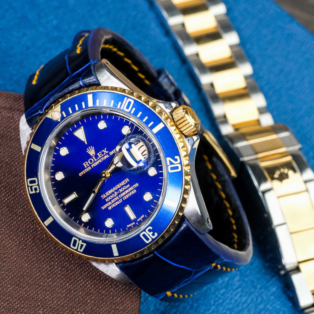 electric-blue-alligator-leather-strap-for-rolex-submariner-40mm-yellow-gold-stitching-watch-2.png