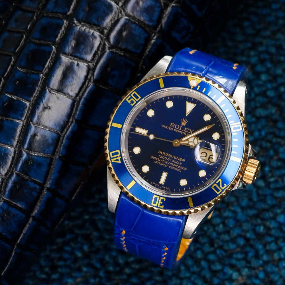 electric-blue-alligator-leather-strap-for-rolex-submariner-40mm-yellow-gold-stitching-watch.png
